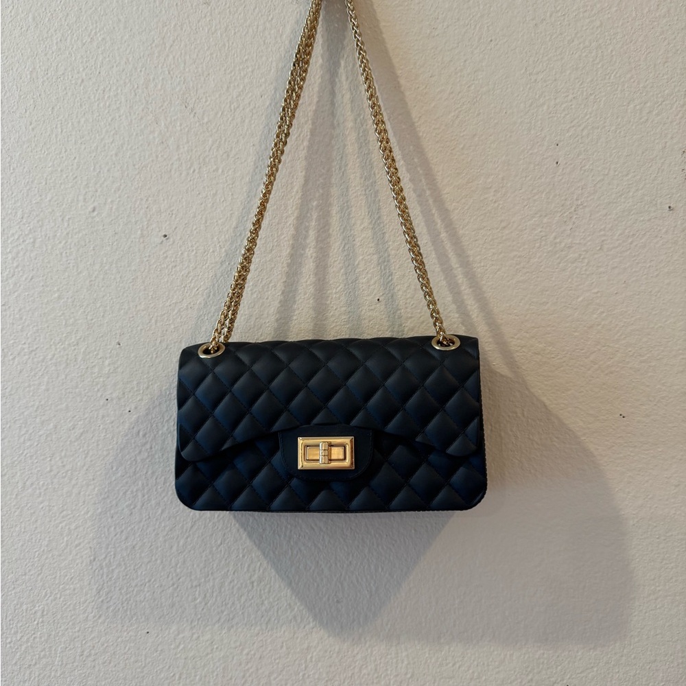 Elegant Black Quilted Shoulder Bag